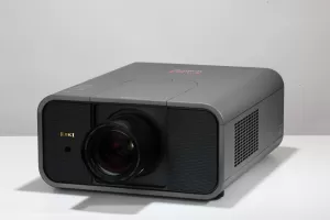 Eiki LC-HDT700 Projector